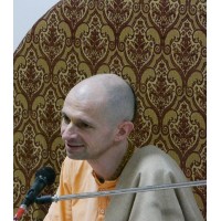 Дамодар Чаран прабху - Ш.Б. 3.2.15 ( 10.04.12 -Кишинёв)