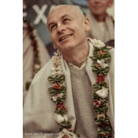 Е.М. Ачьюта Прия Прабху - Жить со Святым Именем. Создание пространства для движения души